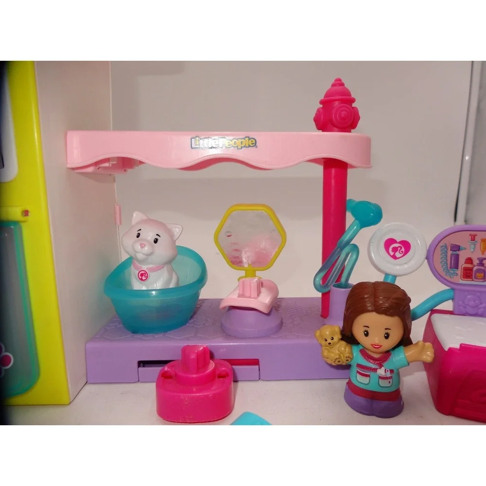 Fisher Price Little People Pet Grooming Center Shop Barbie Veterinarian Playset